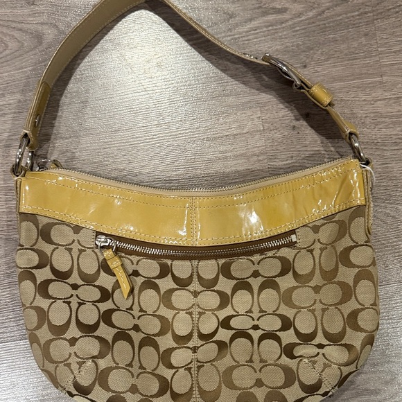 Coach Tan and Yellow Signature Shoulder Bag - Picture 4 of 6
